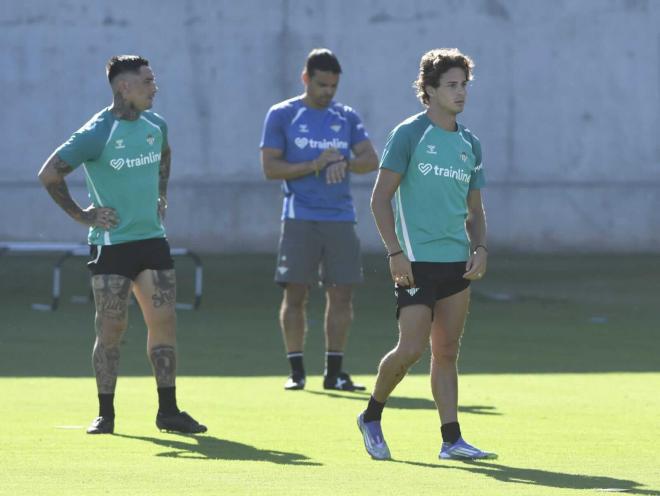 Riquelme, en el entrenamiento del Betis (Foto: Kiko Hurtado)