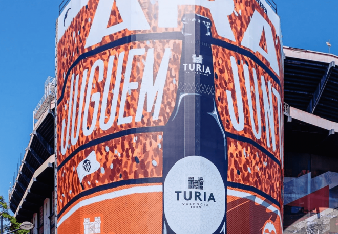 El Valencia CF firma con cervezas Turia (Foto: X McPolloh)