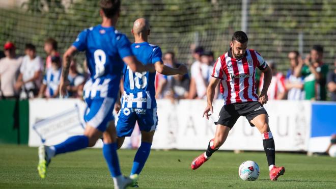 Iñago Lekue la juega ante el Alavés en Laguardia (Foto: Athletic Club).