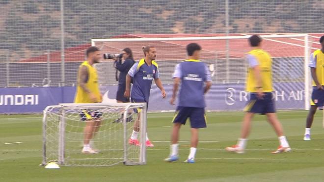 Griezmann, durante un entrenamiento (Foto: ElDesamrque)