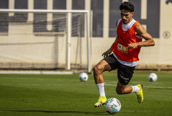 André Almeida, en un entrenamiento con el Valencia (Foto: Valencia CF).