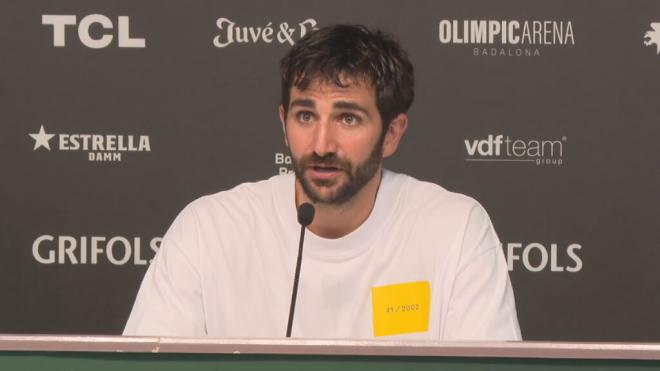 Ricky Rubio en su presentación con el Joventut (Foto: ElDesamrque)