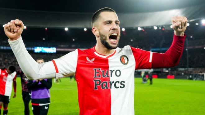 David Hancko jugando con el Feyenoord (Atleti)