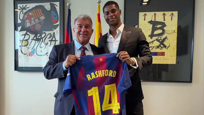 Joan Laporta junto a Rashford y el dorsal 14 (FC Barcelona)
