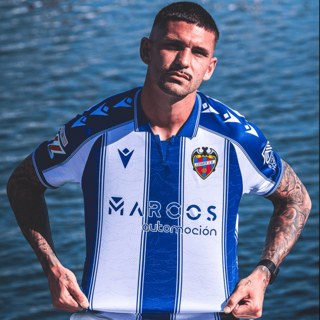 El Levante UD presenta su segunda equipación 2025-26 con guiños al mar