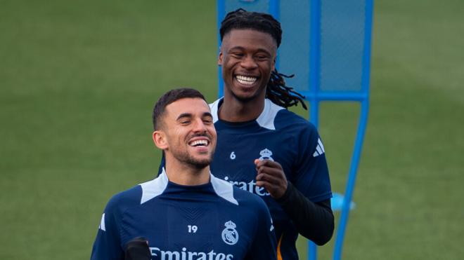 Dani Ceballos y Camavinga en un entrenamiento con el Madrid (Cordon Press)