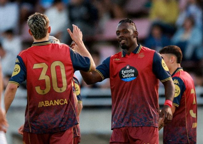 Mohamed Bouldini celebra su gol en el Compostela-Deportivo (Foto: RCD).