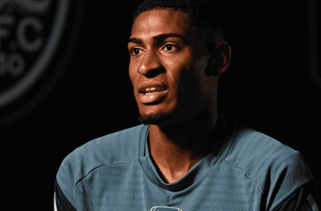 Cristhian Mosquera habla como 'gunner'.