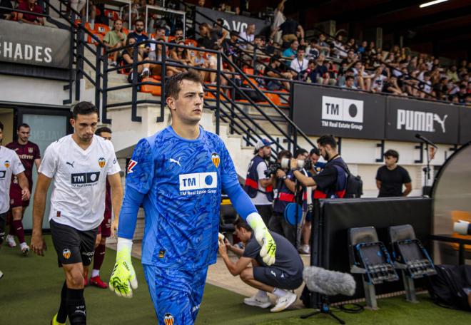 Julen Agirrezabala (Foto: Valencia CF)