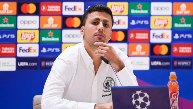 Rodri Hernández en una rueda de prensa con el City (Cordon Press)