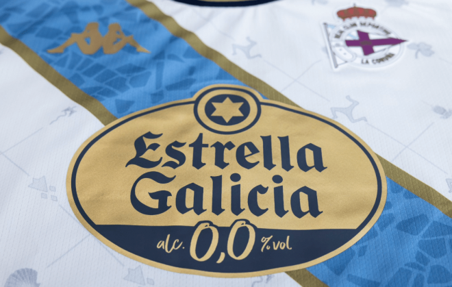 Detalles de la camiseta del Dépor (FOTO: Dépor).