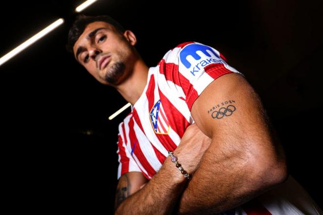 Marc Pubill con la camiseta del Atlético de Madrid (Redes Sociales)