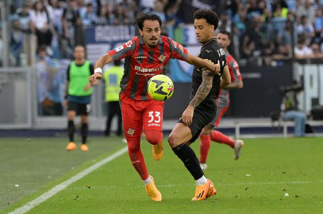 Giacomo Quagliata en un encuentro con el Cremonese. (Foto: Cordon Press)