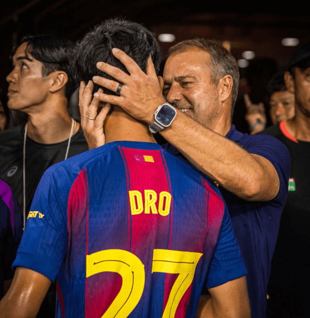 Dro, con Hansi Flick (Foto: FC Barcelona)