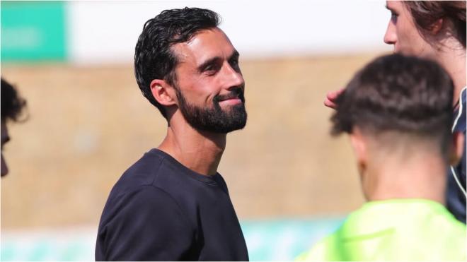 El Real Madrid Castilla de Álvaro Arbeloa comenzó la pretemporada ante el Marbella (Arbeloa insta
