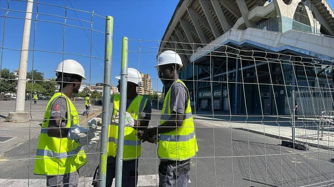 El Benito Villamarín empieza a prepararse para el inicio de las obras (Foto: Kiko Hurtado).