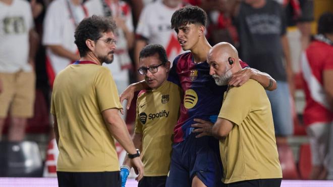 Marc Bernal abandona el terreno de juego lesionado (Cordon Press)