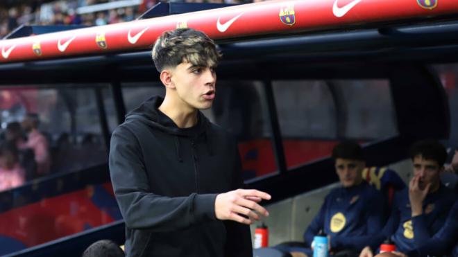 Marc Bernal, en un partido del FC Barcelona (Cordon Press)