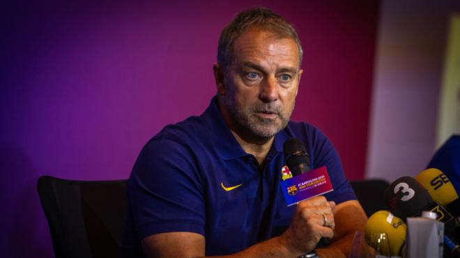 Hansi Flick ha manifestado que la capitanía depende del vestuario del Barcelona (FCB X).