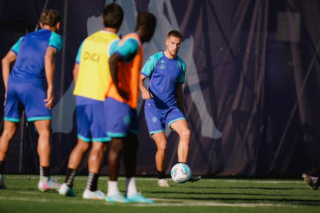 Pablo Tomeo, en un entrenamiento del Real Valladolid (Foto: Iñaki Sola | Real Valladolid).