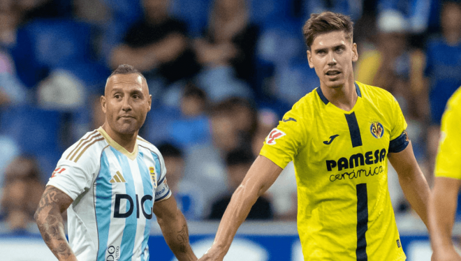 Santi Cazorla y Foyth, durante el Oviedo-Villarreal (Foto: Villarreal).