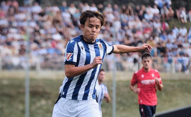 Take Kubo busca un golpeo en el Real Sociedad-Osasuna (Foto: RSO).