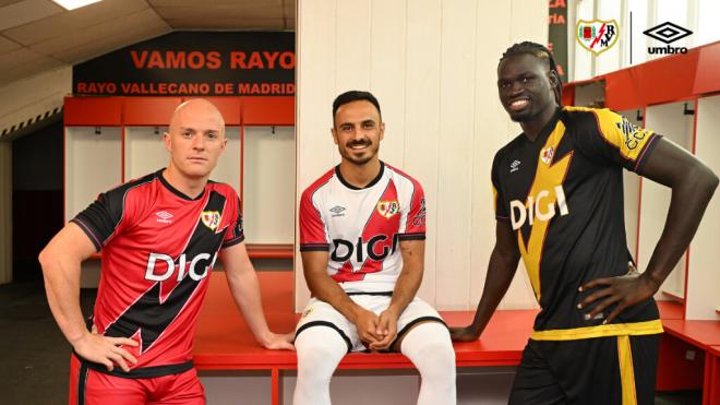 Las nuevas equipaciones del Rayo Vallecano (Redes Sociales)