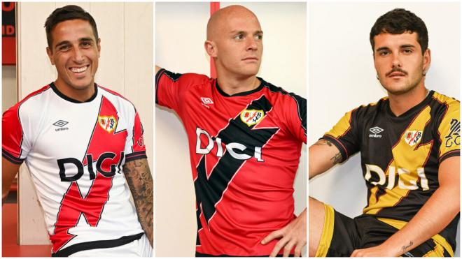 Trejo, Isi Palazón y Camello, con las nuevas camisetas (Rayo Vallecano)