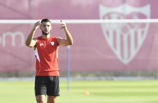 Rafa Mir, en la sesión del viernes (Foto: Kiko Hurtado).