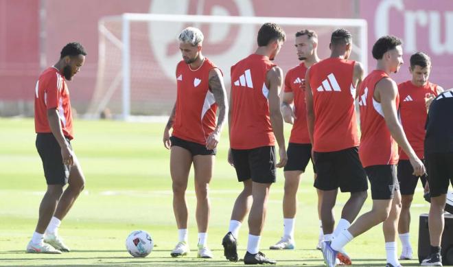 Adnan Januzaj, en la sesión del viernes (Foto: Kiko Hurtado).