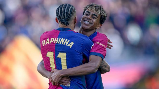 Raphinha y Lamine Yamal celebran un gol (Cordon Press)