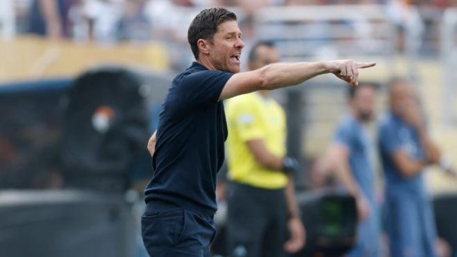 Xabi Alonso dirigiendo al Real Madrid (Cordon Press)