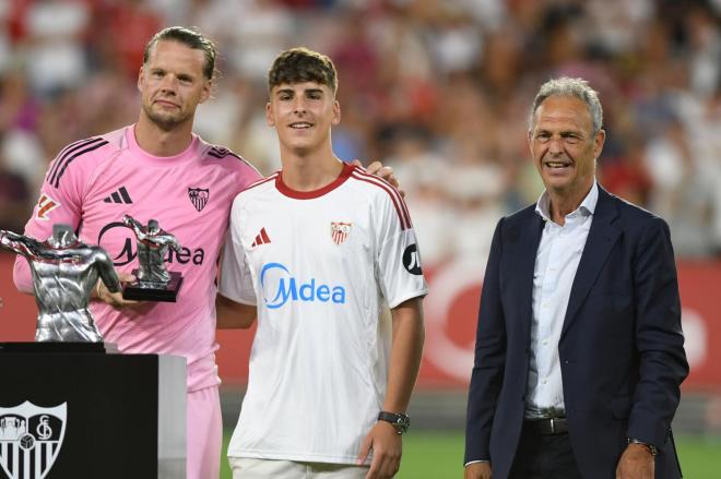 Nyland, Aitor Puerta y Joaquín Caparrós (Foto: Kiko Hurtado).