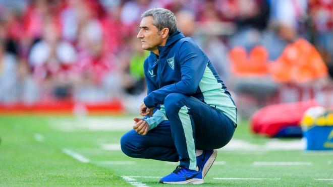 Ernesto Valverde, en pretemporada ante el Liverpool en Anfield (Foto: Athletic Club).
