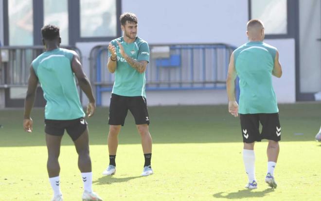 Iker Losada, en el entrenamiento (Foto: Kiko Hurtado)