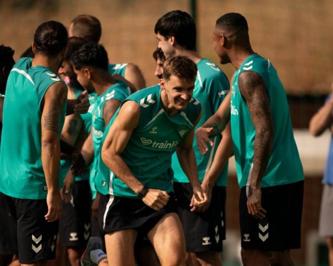 Diego Llorente, entrenando con el Betis en Marbella (Foto: RBB)