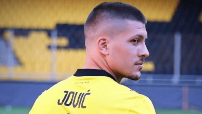 Luka Jovic, tras fichar por el AEK Atenas (Foto: Instagram).