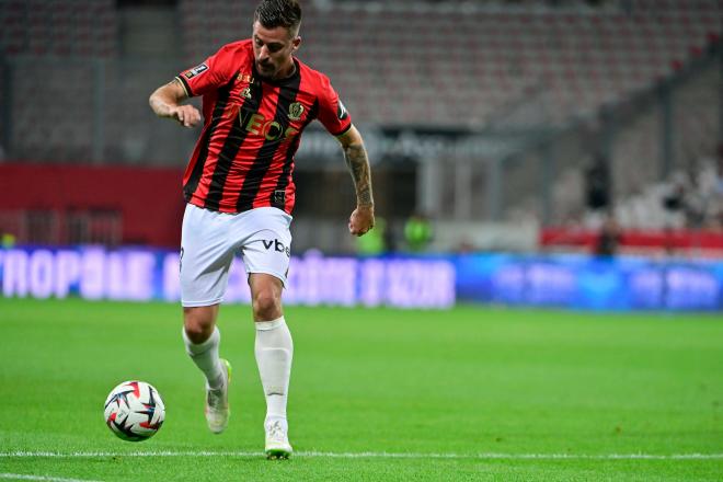 Baptiste Santamaria, en un partido del Stade Rennes (FOTO: Cordón Press).
