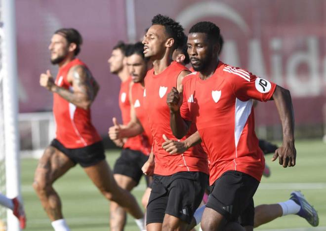 Kelechi Iheanacho, durante un entrenamiento (Foto: Kiko Hurtado).