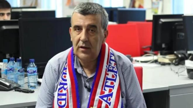 'Manolete' con una bufanda del Atlético de Madrid