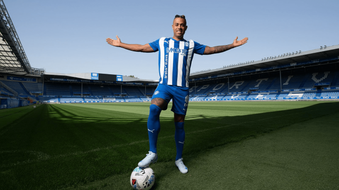Mariano Díaz, en su presentación con el Alavés (Foto: DA).