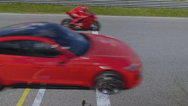 Photo Finish del reto entre Álex Márquez y Marc Márquez.