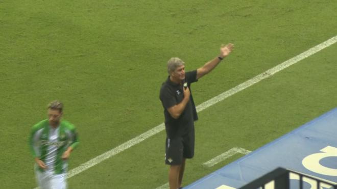 La Rosaleda homenajea a Manuel Pellegrini por su paso por el Málaga.