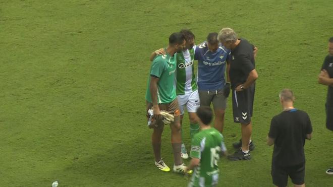 Iker Losada, lesionado tras el Málaga-Betis.