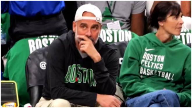 Pep Guardiola en un partido de los Boston Celtics. (X)
