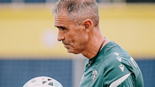 Gaizka Garitano, en un entrenamiento del Cádiz (Foto: CCF).