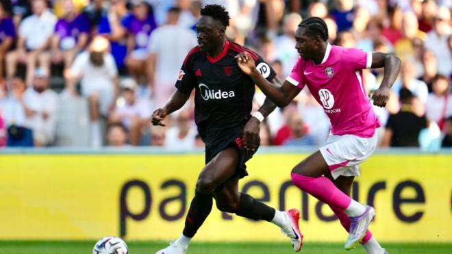Akor Adams, ante el Toulouse (Foto: SFC).