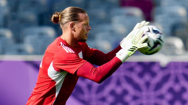 Orjan Nyland, antes del encuentro ante el Toulouse (Foto: SFC).