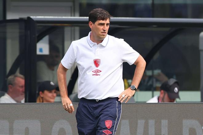 Andoni Iraola, en un partido de pretemporada del Bournemouth (Foto: Cordon Press).
