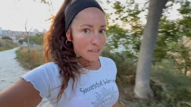 Cecilia Sopeña, en una ruta con la bici (@cecilia.sopenaespa)